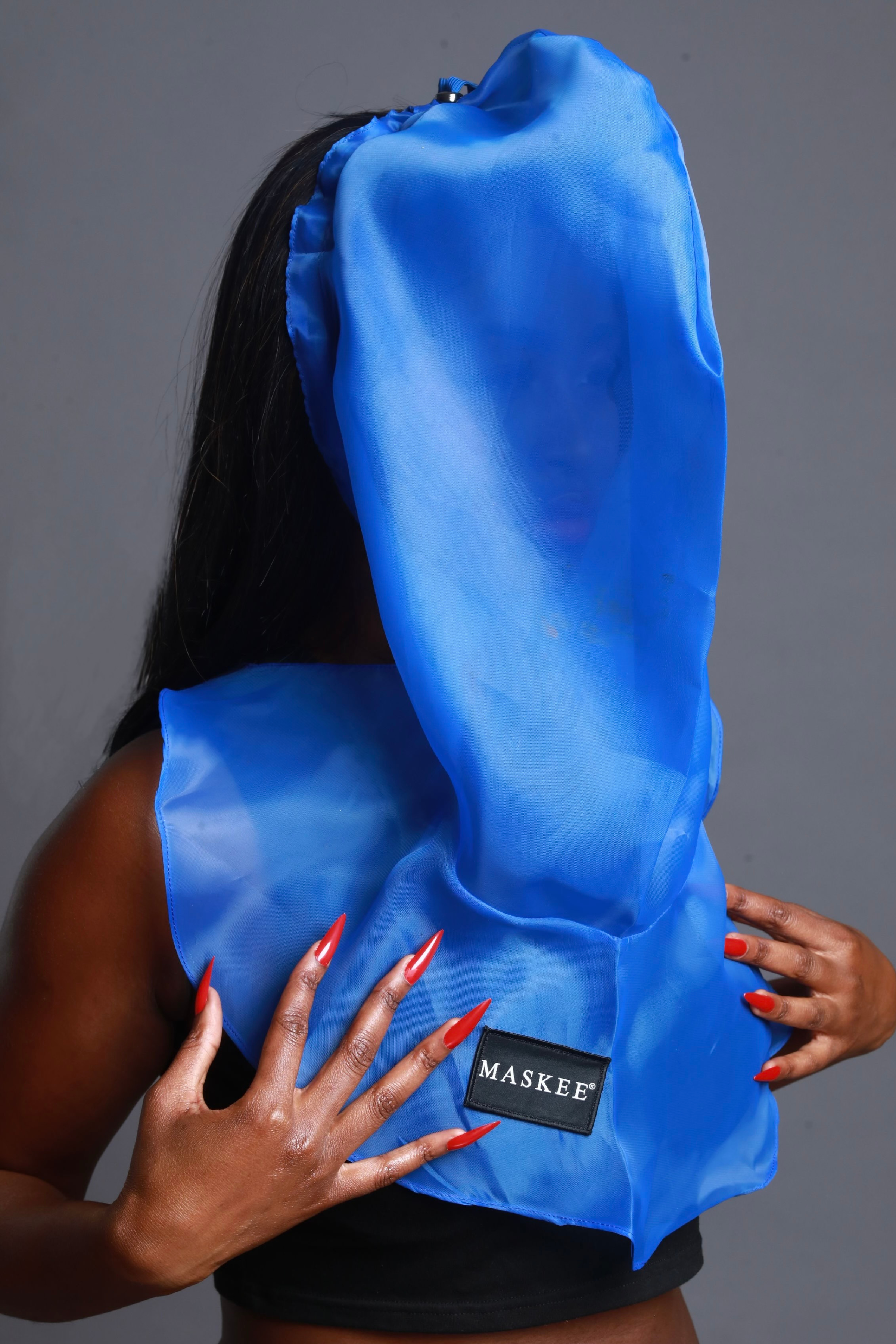 maskee down in blue